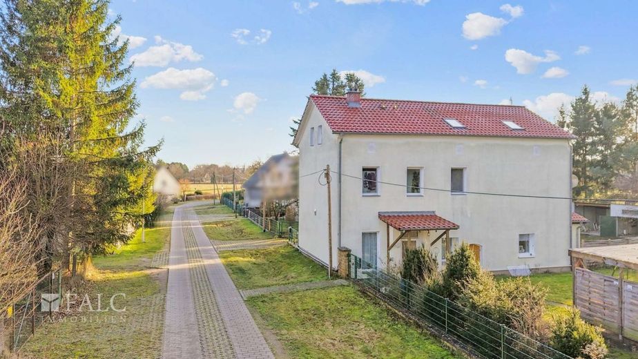 Solide Kapitalanlage südlich von Berlin mit Perspektive auf Eigenbedarf – Haus Straßenansicht