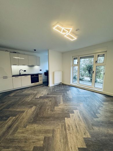 Apartamento de 1 habitación con terraza y cocina equipada en el centro de Cottbus – 1-Raum-Appartment