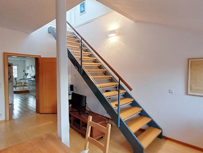 Treppe zum Galeriegeschoss