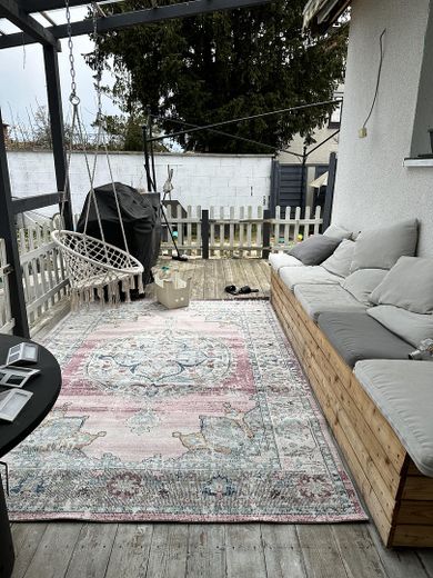 Wolnostojący dom jednorodzinny z ogrodem i stawem kąpielowym – idealny dla par i małych rodzin – Garten- und Tassenbereich