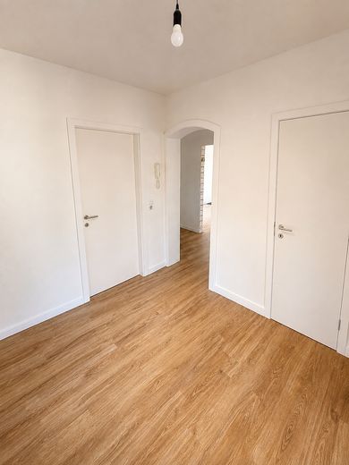 Großzügige 2-Zimmer-Erdgeschosswohnung mit eigener Terrasse, Garten & Garage in Duisburg-Baerl – Flur