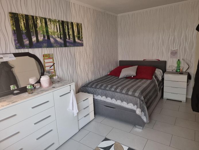 Schlafzimmer Wohn. 2