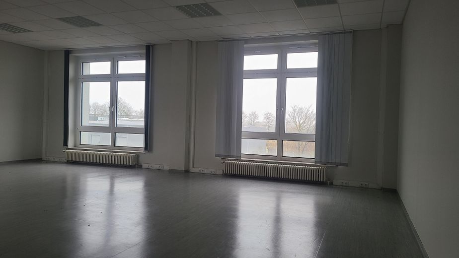 Büroetage im Gewerbegebiet Am Hasensprung im 2.OG – Büro