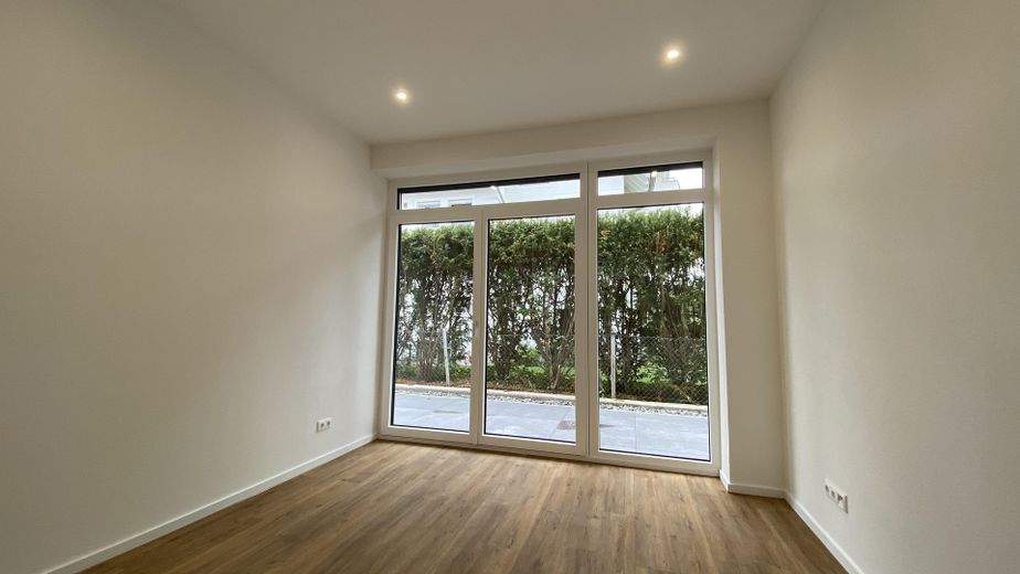 3-Zimmer Wohnung in Traumlage mit Küche und Terrasse – Arbeitszimmer
