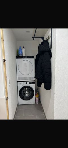 Reformada integralmente y moderna: apartamento de 2 habitaciones con cocina equipada y garaje propio en Gärtringen – Foto 20