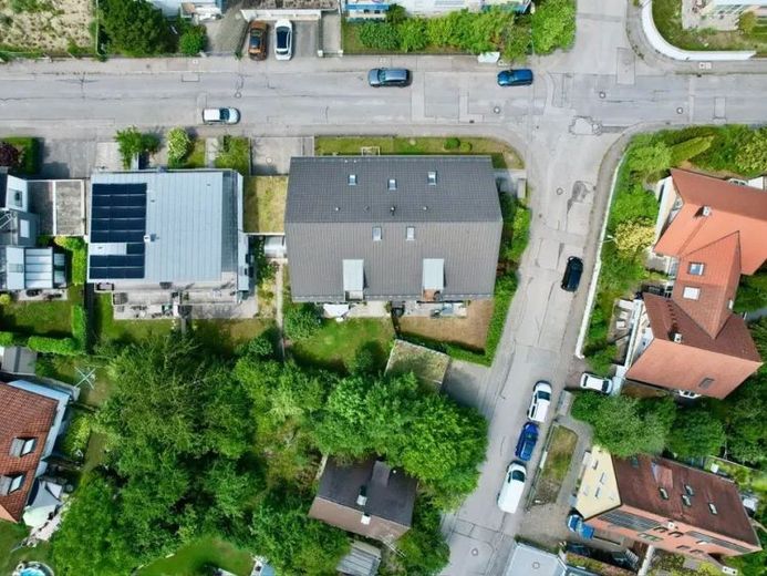Neuwertiges MFH in München-Moosach – Foto 1