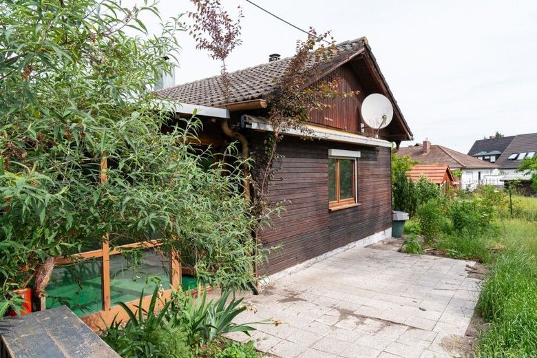 Sanierungsbedürftiges Bungalow mit Nebengebäude &amp; Garage und Keller in Röttenbach – BG+EFH Röttenbach 2 015