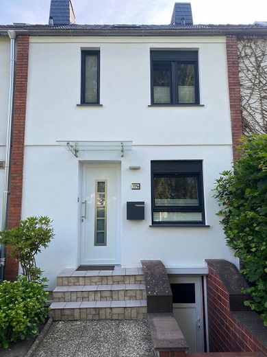 Mittelreihenhaus in Hamburg Langenhorn – Foto 1