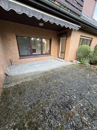 Kernsanierte 4–5-Zimmer-Wohnung | Einbauküche | Kamin | Garage | Terrasse – Terrasse