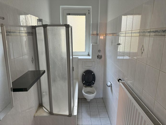 Luminoso e spazioso appartamento di 2 locali con cucina abitabile – Foto 6