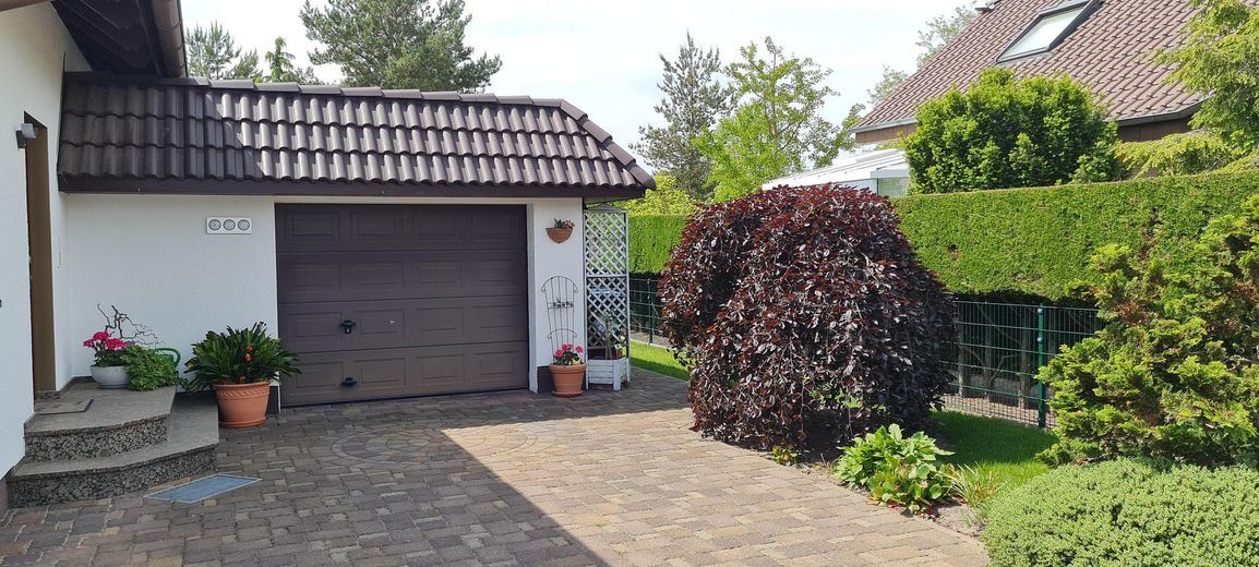 Büyüleyici Weber müstakil ailesi evi; önü kapanmayan doğa manzarası ve gerçek bir huzur faktörü – Garage