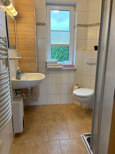Nur wenige Schritte zum Wasser – Zwei Wohnungen oder ein Zuhause mit vielen Möglichkeiten – Foto 15