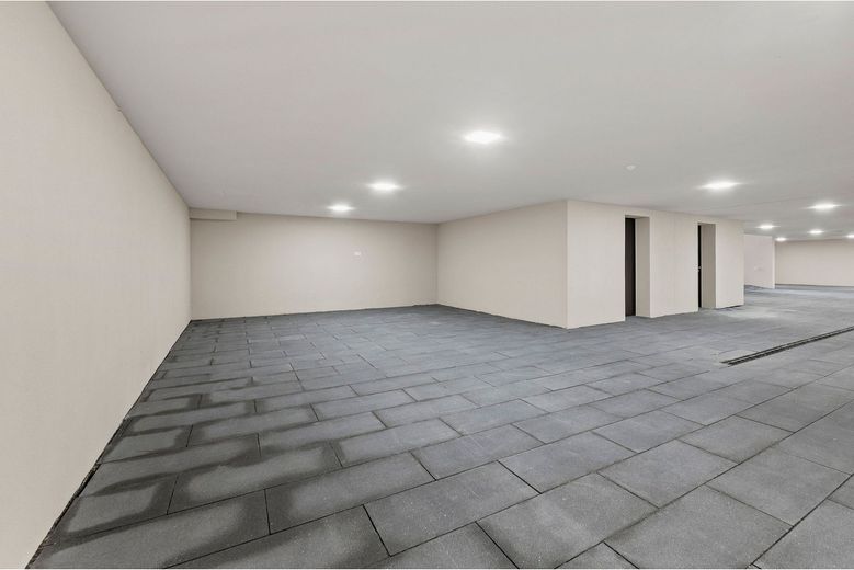 Komfortable idyllische Wohlfühloase / Erstbezug - fertiggestellt! – Tiefgarage mit 2 Stellplätzen