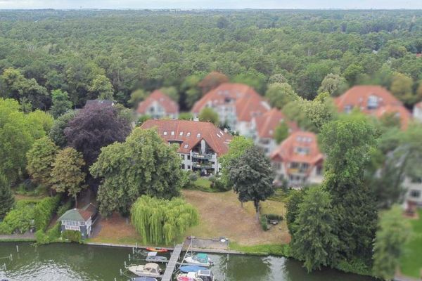 Attraktive Kapitalanlage in idyllischer Wasserlage: 2 Zimmer, Balkon & Stellplatz am Zeuthener See
