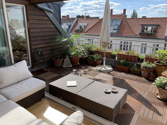 Außergewöhnliche 248 qm große Maisonette-Wohnung (4.OG & DG) mit Terrasse/Balkon/Loggia nahe Ku´damm – Terrasse