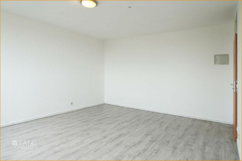 Wohn-/ Schlafzimmerzimmer Bild2
