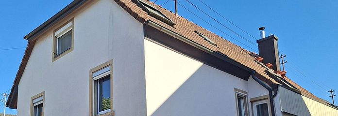 Großzügiges Einfamilienhaus in zentraler Lage in Herbolzheim – Hausansicht Straßenseite