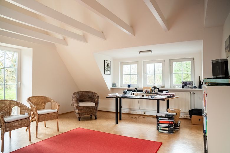 Waldrand‑Forsthaus mit Einliegerwohnung, Scheune & 5.920 m² Grundstück – Effizienzklasse B – Foto 16