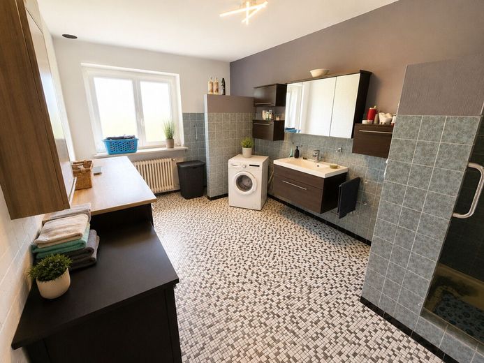 Viel Platz für Visionen - Sanierungsobjekt mit Scheune und großem Grundstück – Badezimmer