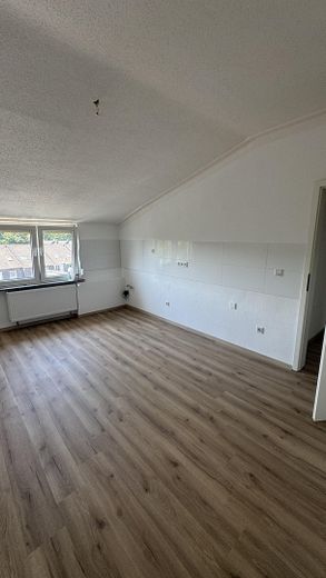 Wohnen mit Charakter: Großzügige 4-Zimmer-Wohnung in Bochum – Foto 3