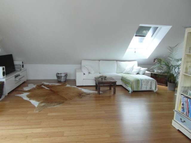 STA - Top san.  ZFH (EFH + autarker 106 m²- DG-Whg.) + sep. Gebäude in 1A-Lage, Weitbl., 3er Gge. – WZ DG