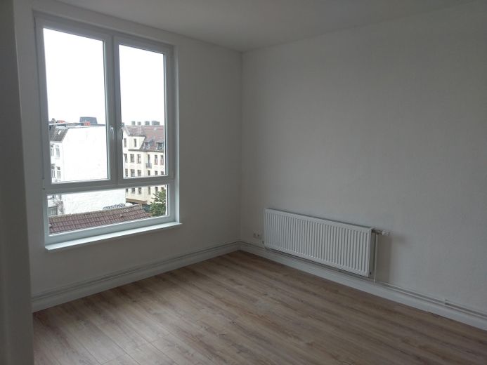 Schöne , helle 2-Zimmer Wohnung / Altbau in Kiel-Gaarden – Foto 1