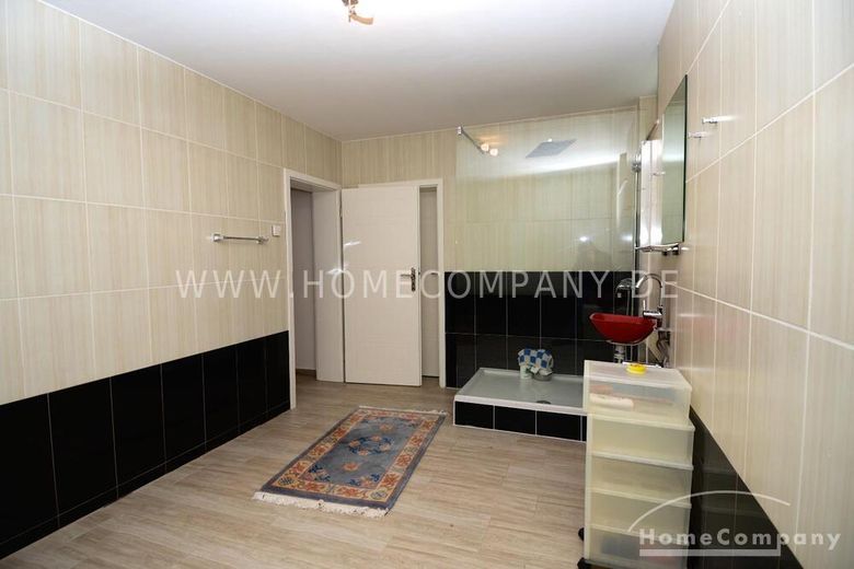 Großes Haus in Rudow nähe BER mit 4 Schlafzimmern – 5bd25bc6102fecc9543e6cf7cbff8ebc97a2efa8.jpg