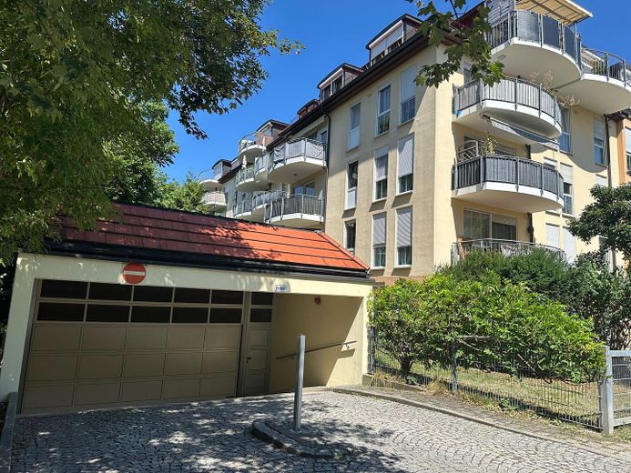 Helle 3 Zimmer ETW München-Berg am Laim, moebliert, provisionsfrei – Bild Tiefgarage 