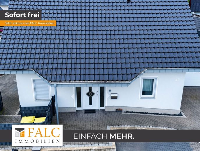 Ein Paradies für eine große Familie im Blumenviertel in Nümbrecht – Außenansicht Eingangsbereich