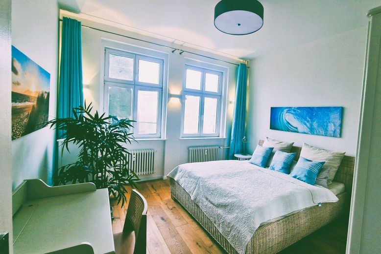 merkezi ve kentsel - geçici kullanım için yüksek kaliteli mobilyalarla döşenmiş daire – Schlafzimmer