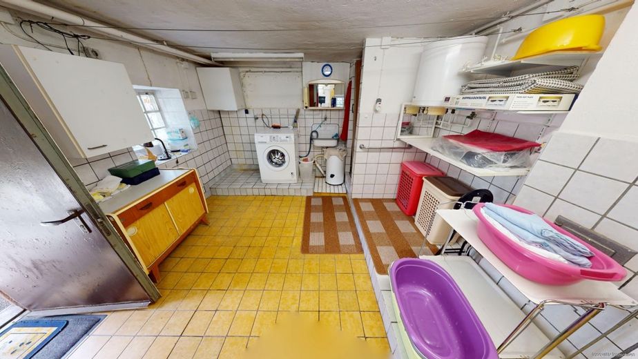 Gepflegtes Zweifamilienhaus in ruhiger Nebenstraße von Püttlingen – Waschküche