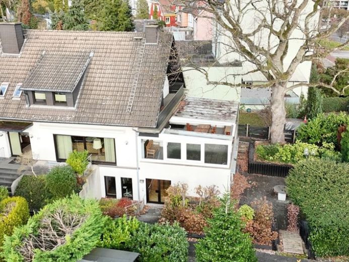 Großzügiges Zweifamilienhau am Wiesental ! – Foto 1