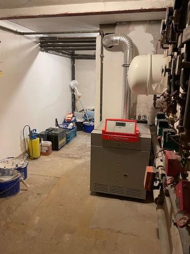 Grande maison individuelle rénovée avec extension atelier à Tharandt près de Dresde – Heizungsraum EG