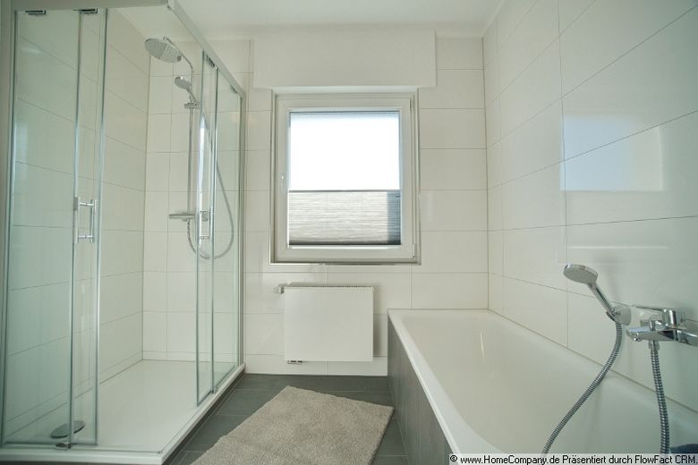 Hochwertig möblierte 3-Zimmer-Wohnung mit Erstbezug-Charakter im Dreifamilienhaus – 75c67e9005ece40a0cf0dd37e7c9d60095f3044f.jpg