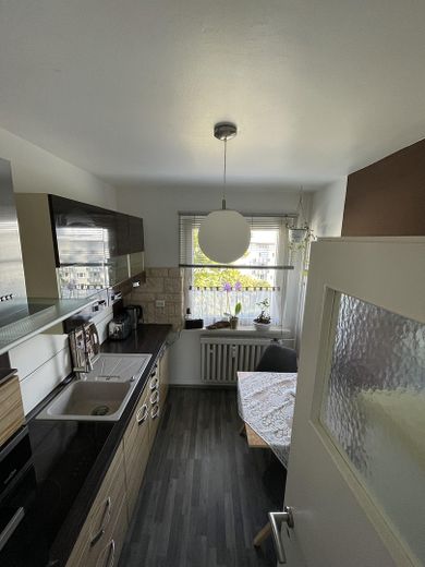 Investissement ou usage personnel : location de courte durée établie à Wolfsburg-Hellwinkel – Küche