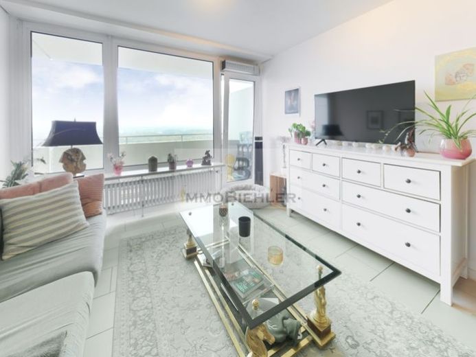 Gepflegte 2-Zimmer-Eigentumswohnung mit Panorama-Blick im 19. Stock in Köln-Poll – Foto 1