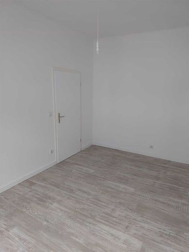 Großzügige 4-Zimmer mit EBK, Laminat, 2xBädern, Wanne und Dusche in guter Lage! – Musterfoto Wohnung obendrüber