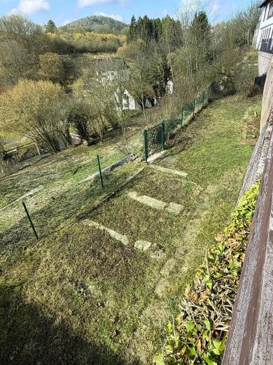 Blick auf die 2. Gartenebene