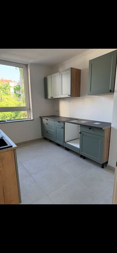 Hochwertig sanierte 3-Zimmer-Altbauwohnung mit EBK und Balkon in Bestlage des Johannesviertels – Küche