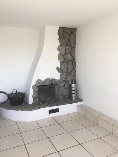 Appartement en duplex avec cheminée et terrasse sur le toit │ Votre nouvel appartement au-dessus des toits de Leverkusen – offener Kamin
