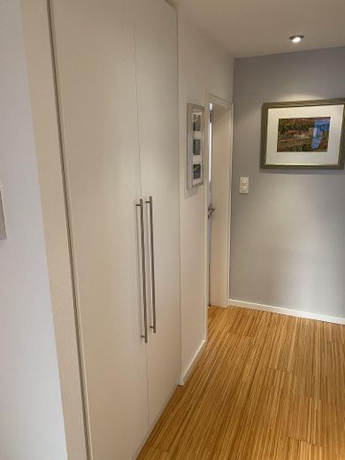 Flur OG mit Einbauschrank