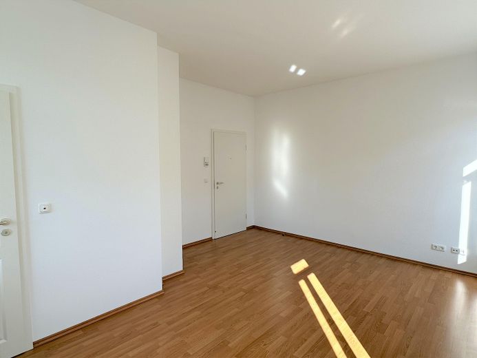 Laim nach Altbausanierung: Helle 1-Zimmer-Wohnung in kleinem kernsaniertem Wohnhaus – Фотографія 5
