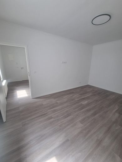 2 Zimmer Wohnung inklusive Einbauküche und Waschmaschine. – Foto 2