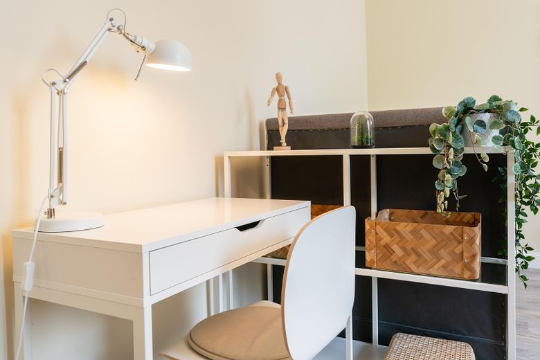 Мебльована 1-кімнатна квартира Aachen-Burtscheid, відремонтована | Furnished Apartment – Schlaf- & Wohnbereich