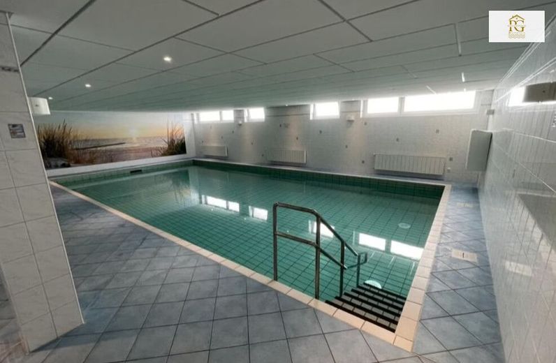 Moderne Eigentumswohnung/Ferien-Wohnung in TOP Lage im Nordseebad Cuxhaven-Duhnen mit Schwimmbad/Sauna/Parkplatz/möbiliert – Schwimmbad im Hauptgebäude