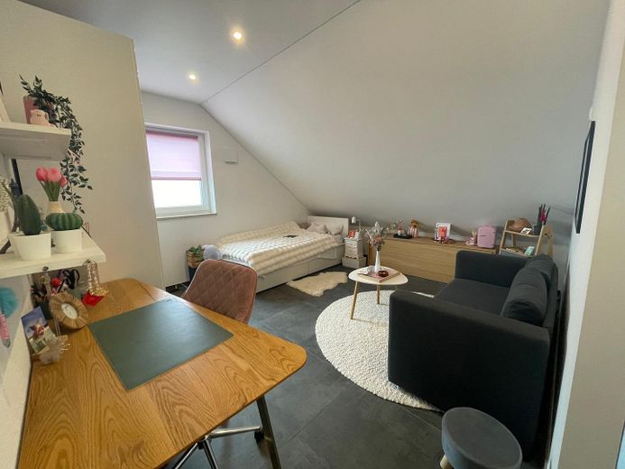 Luxuriöse 4-Zimmer-Wohnung Tegernheim, Barrierefrei mit Aufzug – Kinderzimmer
