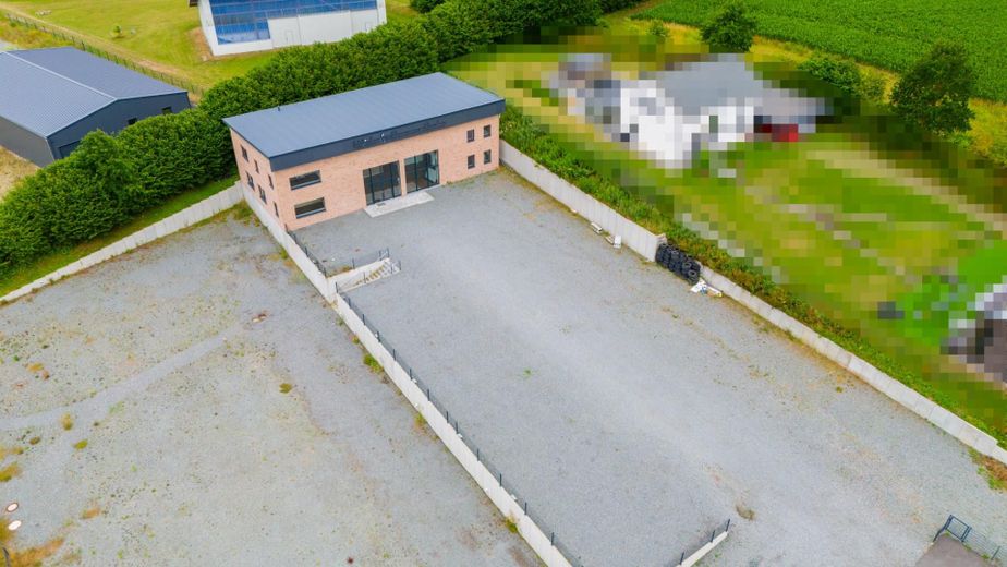 Repräsentive Gewerbeimmobilie mit Einliegerwohnung – Potenzial für mehr