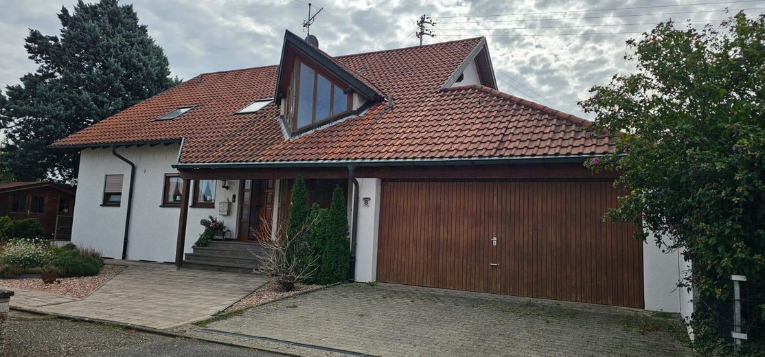 Maison pour 1 à 2 familles + appartement indépendant – Ansicht
