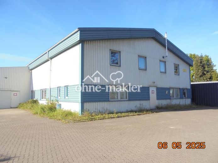 Halle im Gewerbegebiet – Foto 1