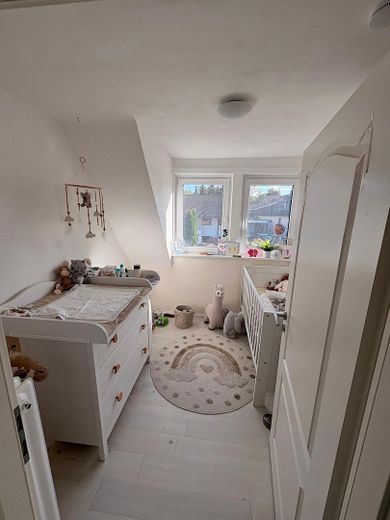 #Maison individuelle ou bifamiliale de 160 m² + potentiel de construction supplémentaire – Kinderzimmer OG